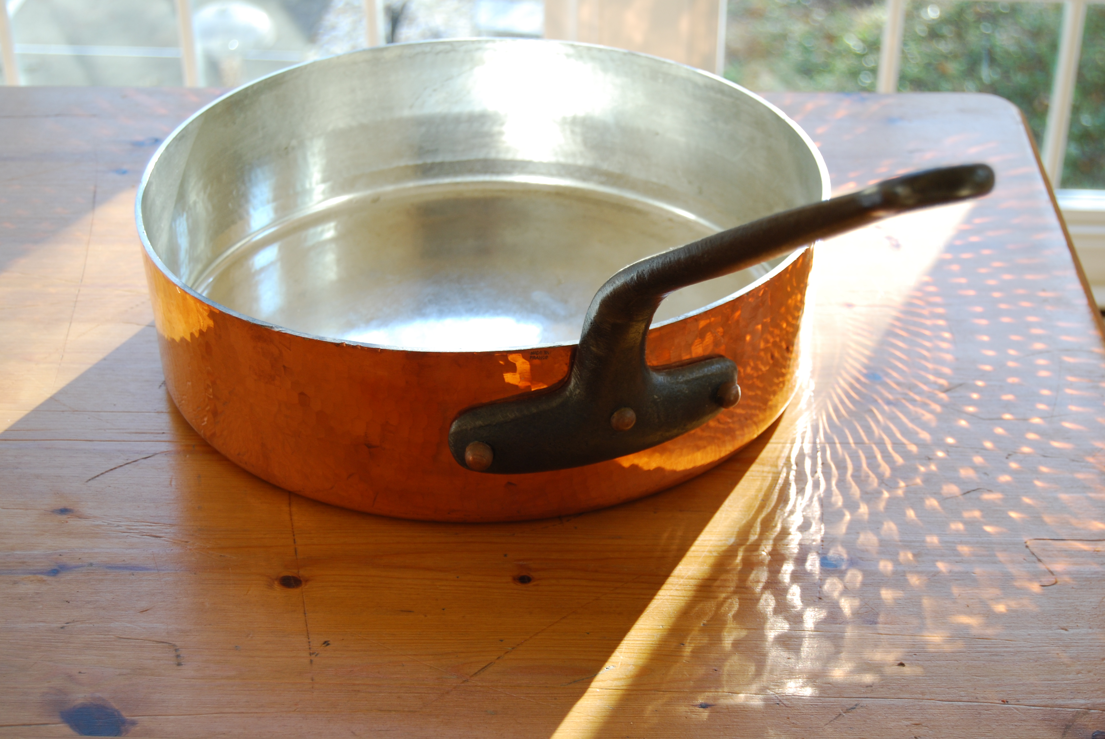11.25 hammered French rondeau copper tin lined pan with lid